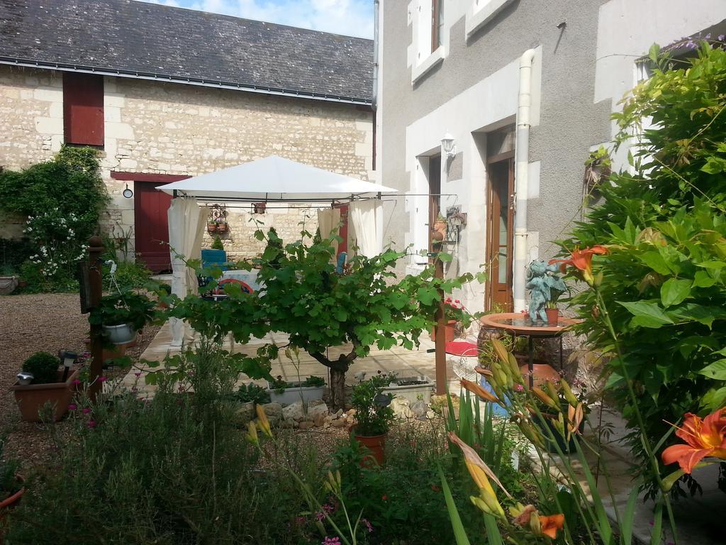 La Cle Des Jardins Bed & Breakfast Nouatre Bagian luar foto