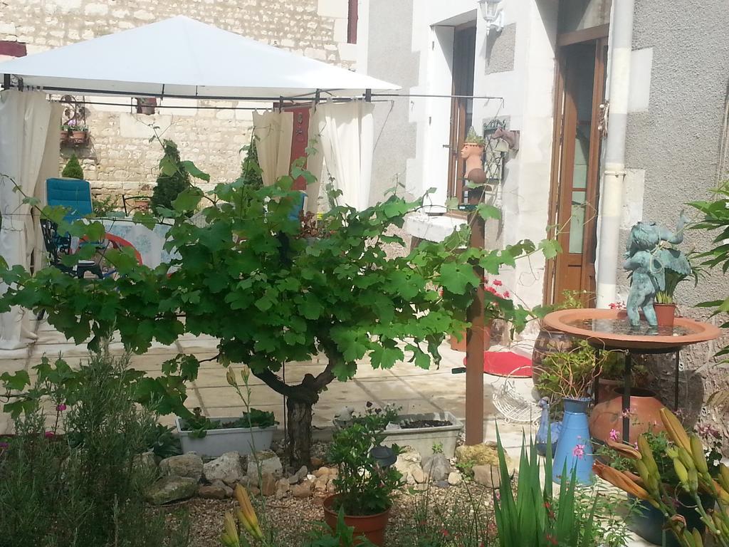 La Cle Des Jardins Bed & Breakfast Nouatre Bagian luar foto